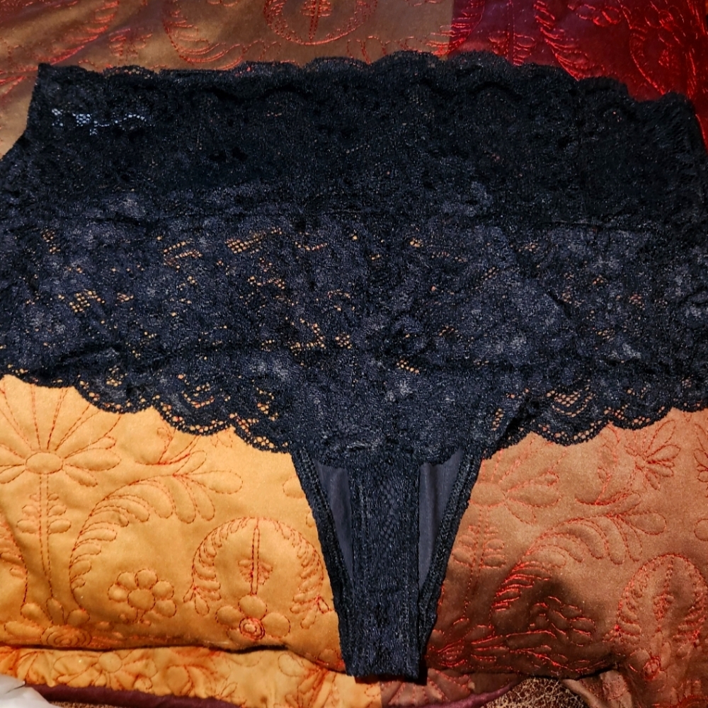 New Iris Lilly Lace High Waist Thongs